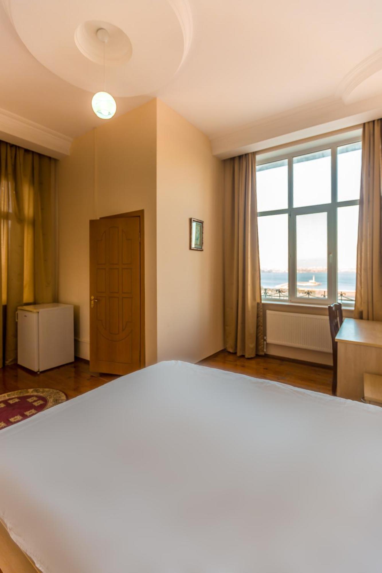 Red Roof Seaview Hotel 바쿠 외부 사진